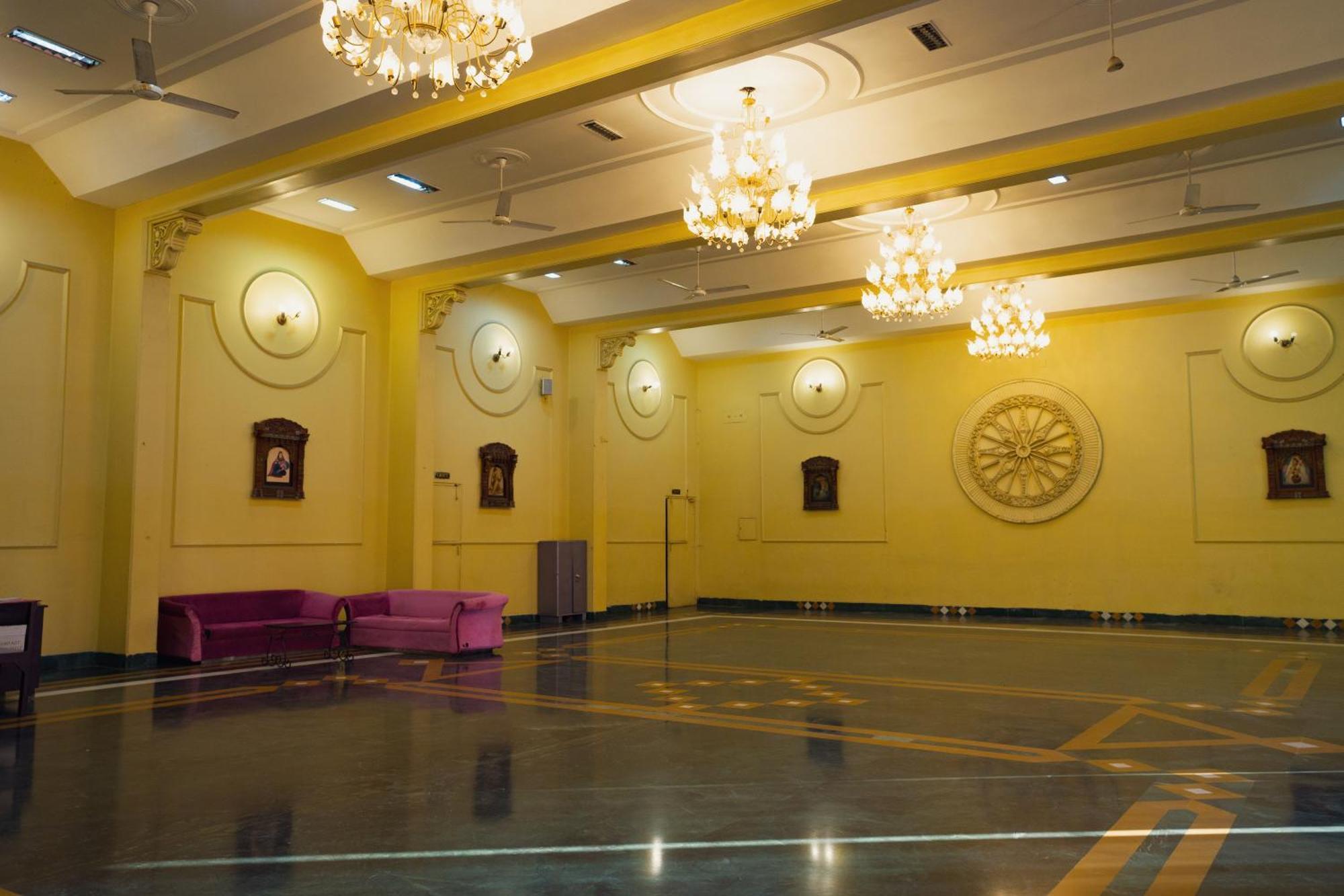 Hotel Girdhar Mahal Indore Ngoại thất bức ảnh