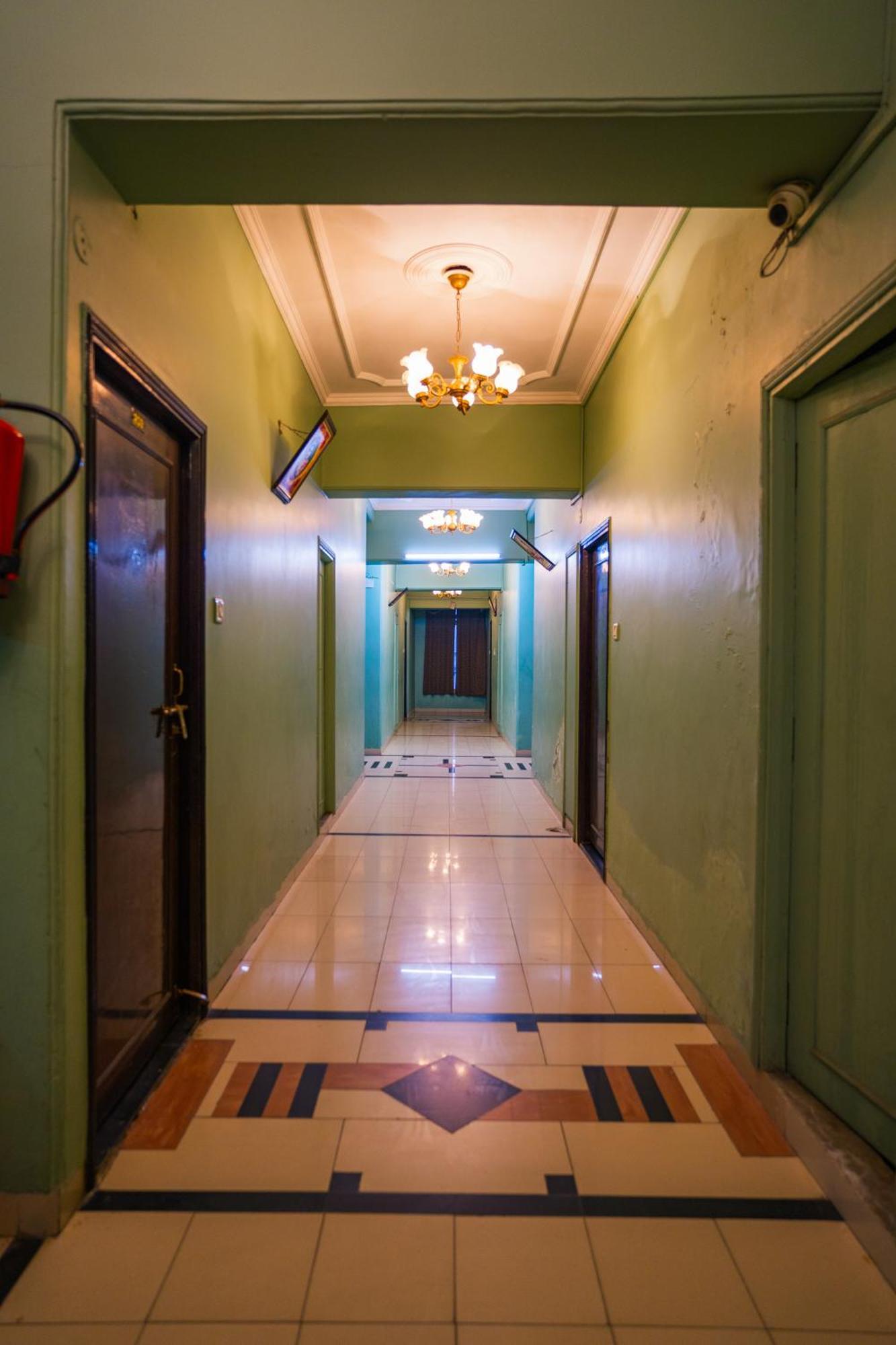 Hotel Girdhar Mahal Indore Ngoại thất bức ảnh
