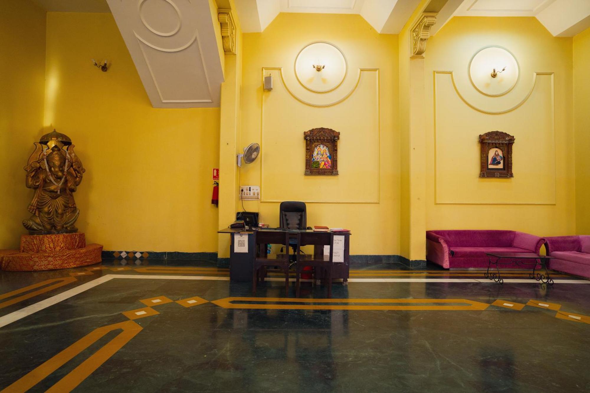 Hotel Girdhar Mahal Indore Ngoại thất bức ảnh