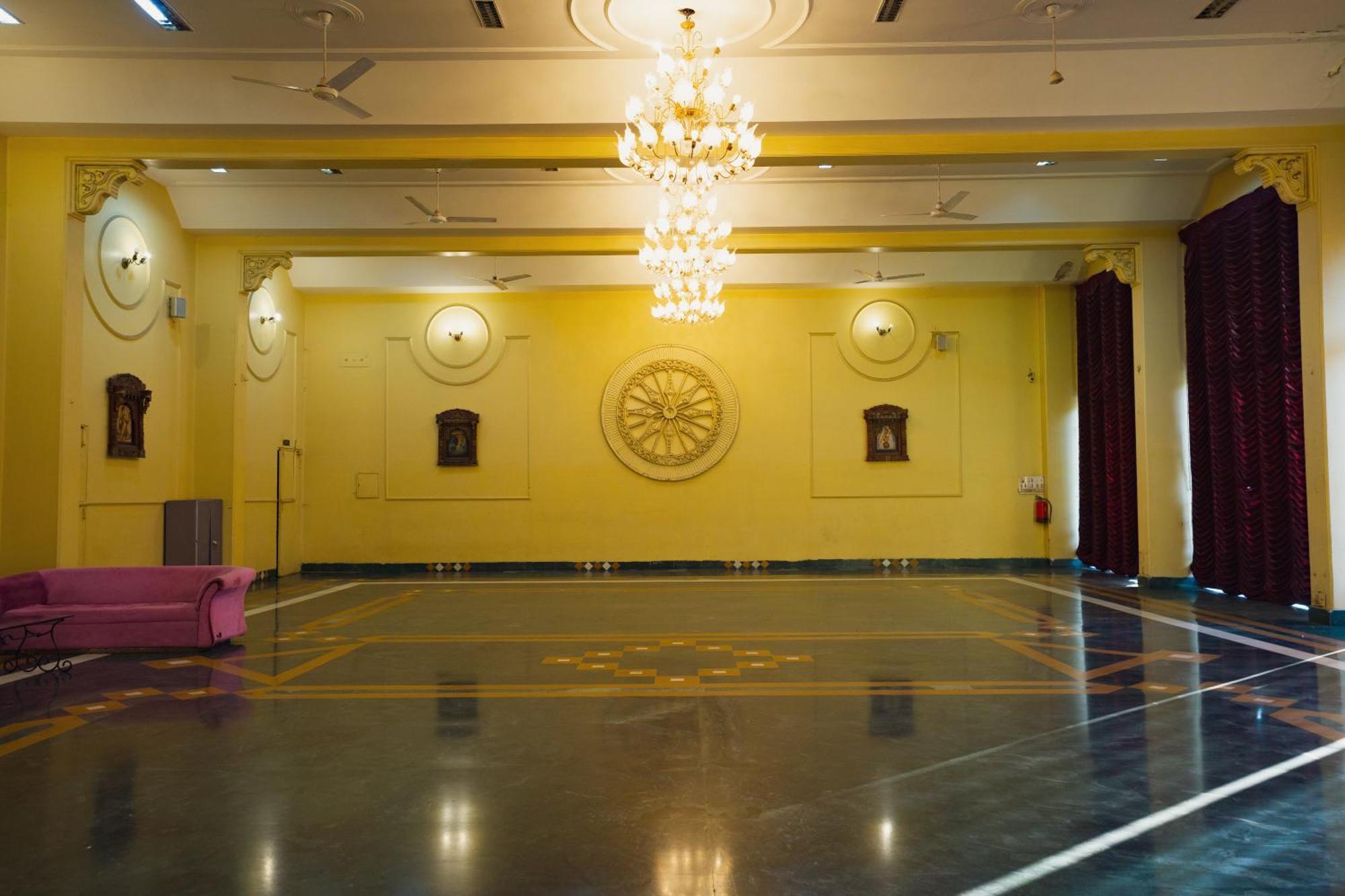 Hotel Girdhar Mahal Indore Ngoại thất bức ảnh