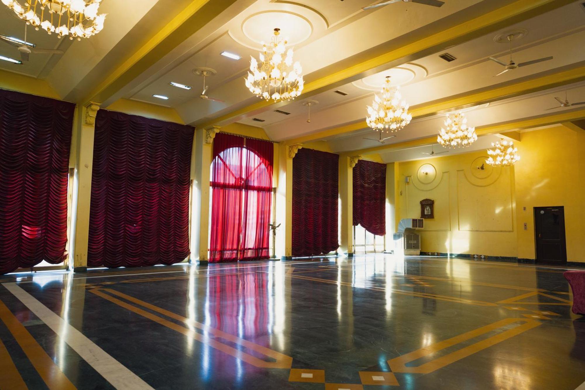 Hotel Girdhar Mahal Indore Ngoại thất bức ảnh