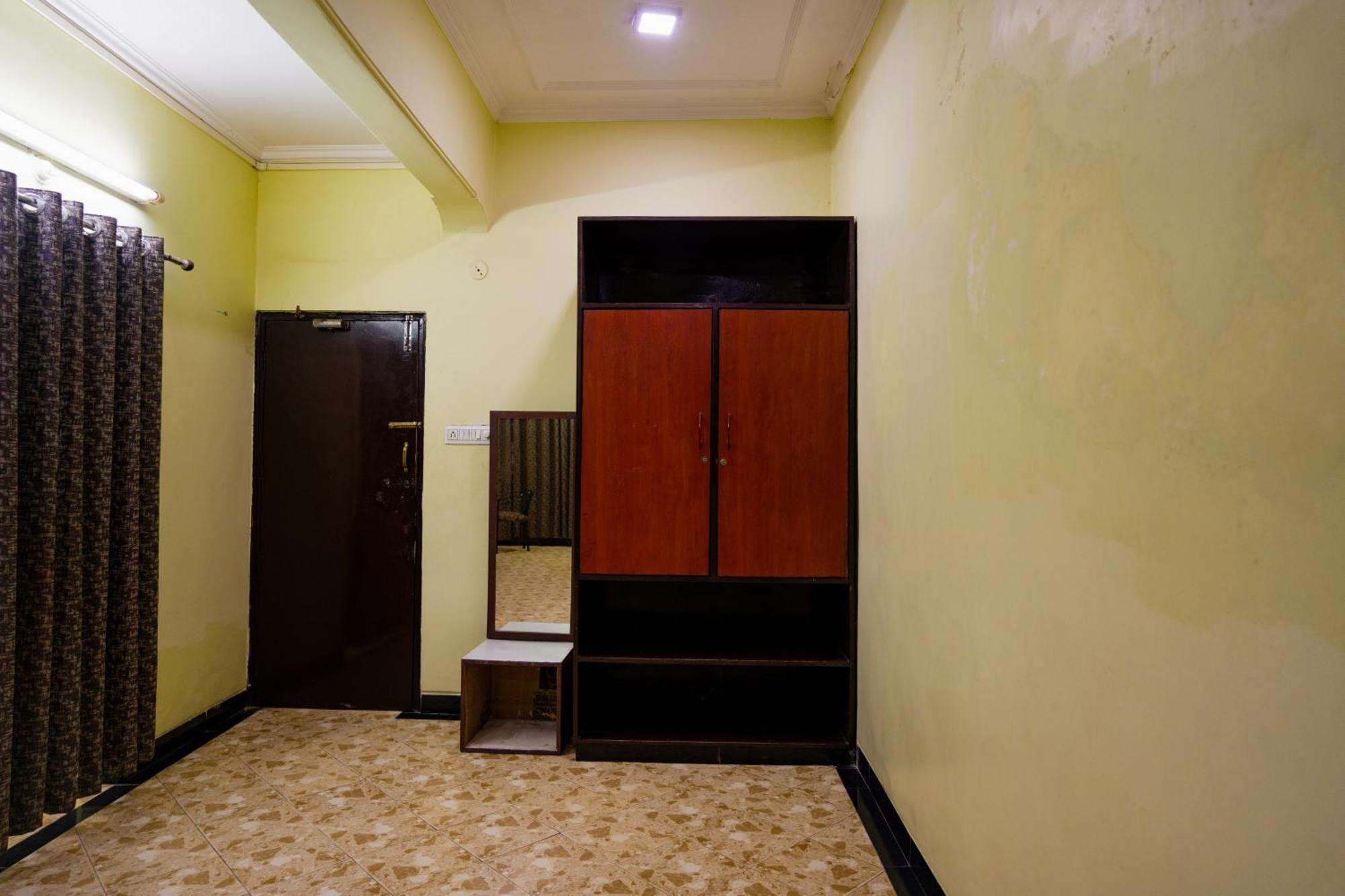 Hotel Girdhar Mahal Indore Ngoại thất bức ảnh