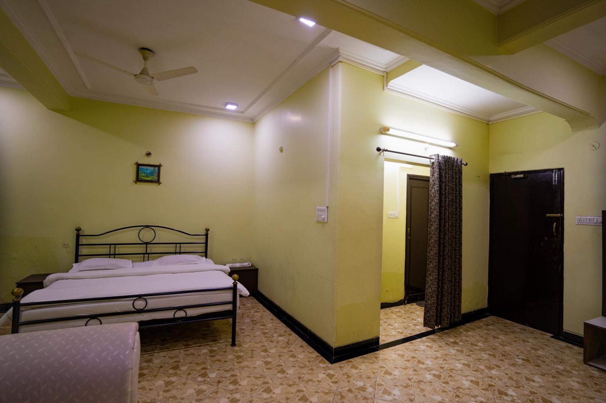 Hotel Girdhar Mahal Indore Ngoại thất bức ảnh