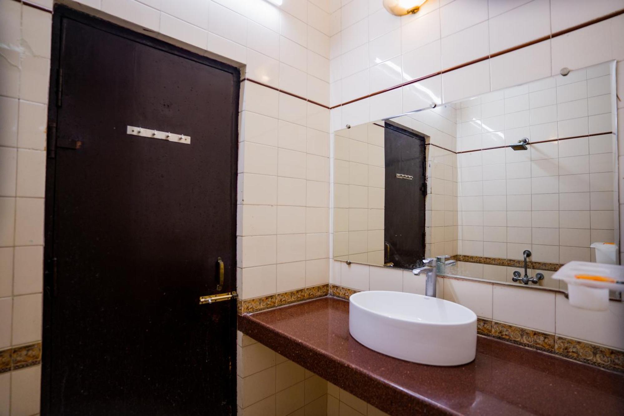 Hotel Girdhar Mahal Indore Ngoại thất bức ảnh