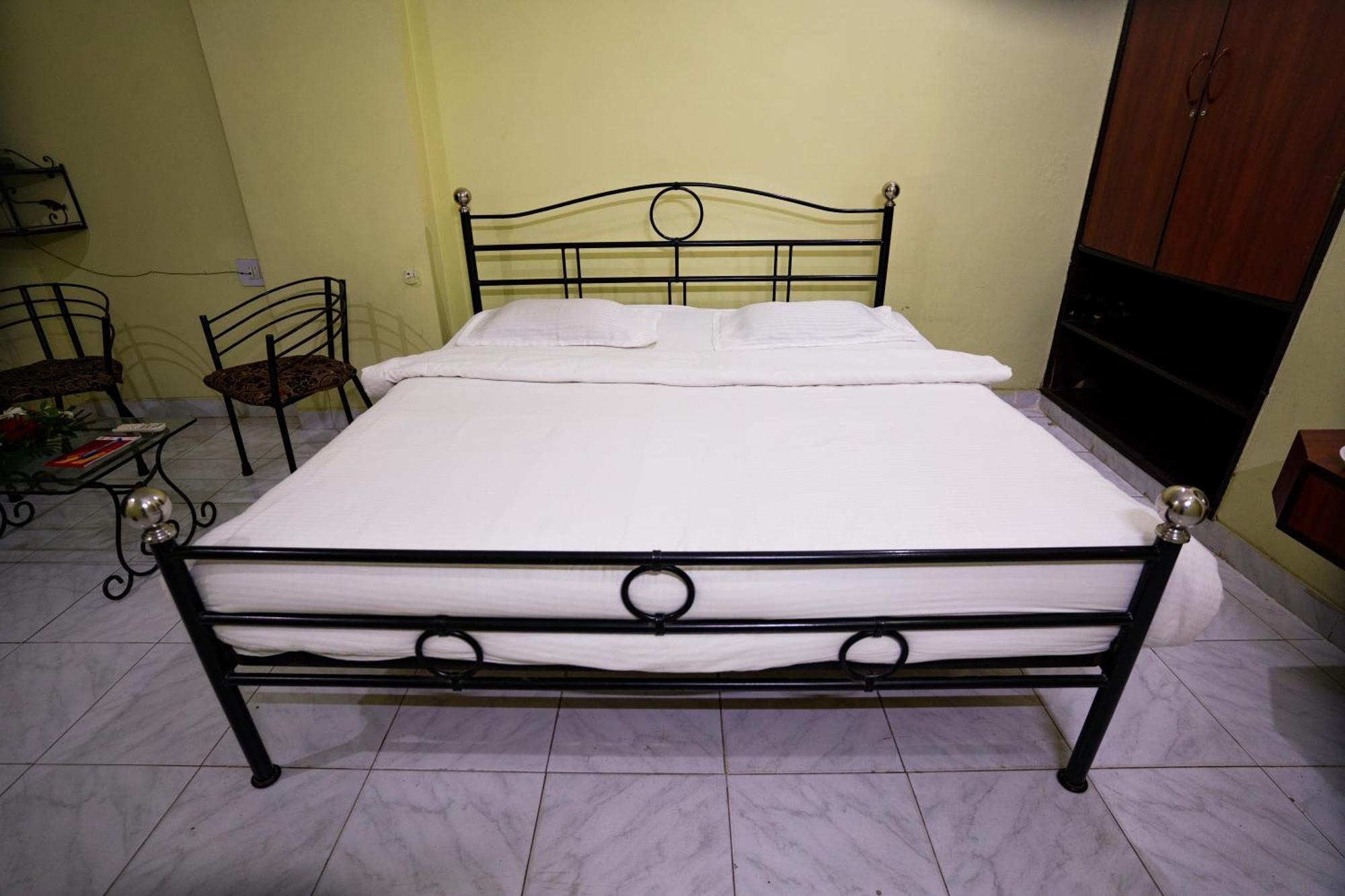 Hotel Girdhar Mahal Indore Ngoại thất bức ảnh