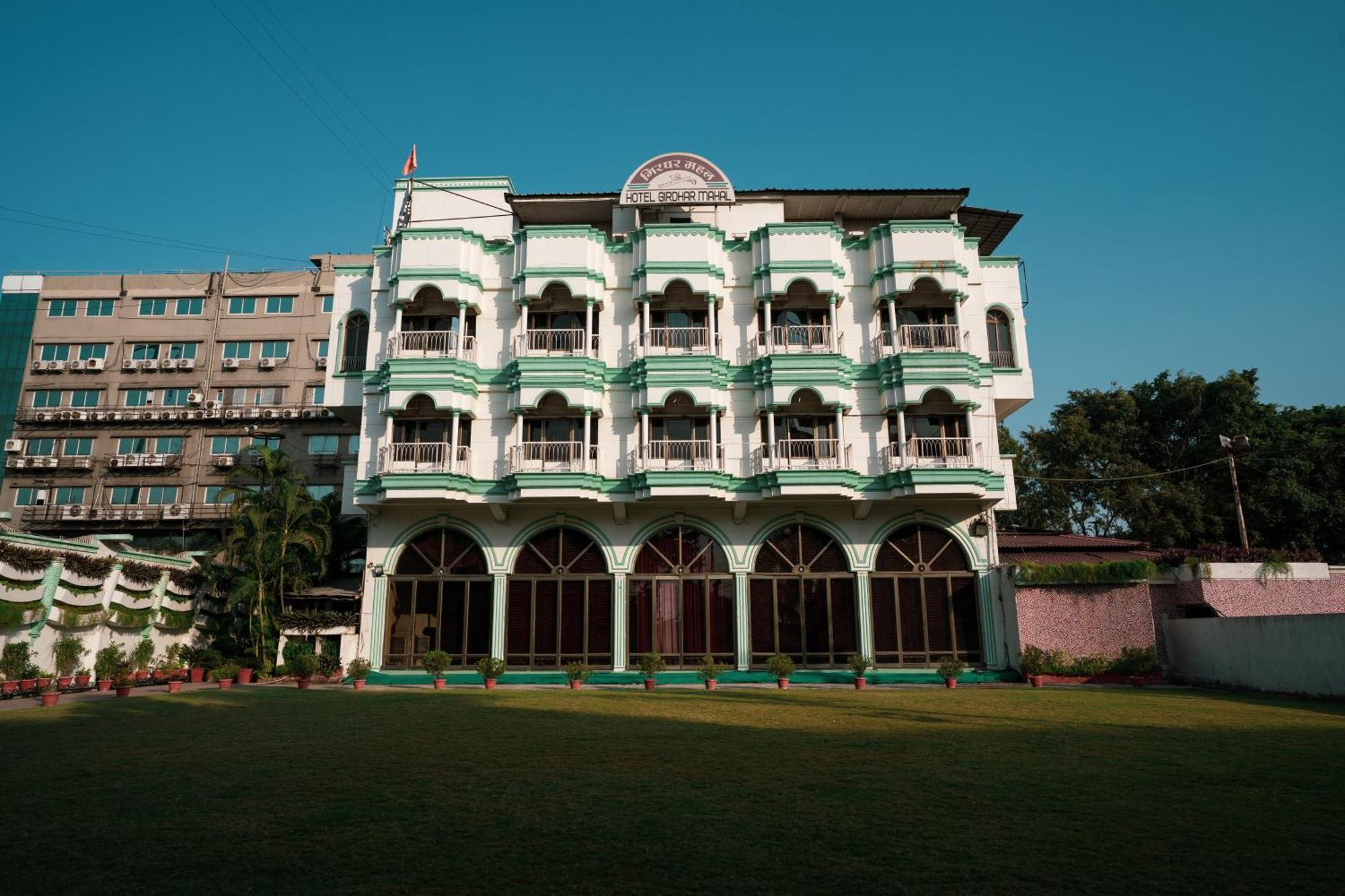 Hotel Girdhar Mahal Indore Ngoại thất bức ảnh