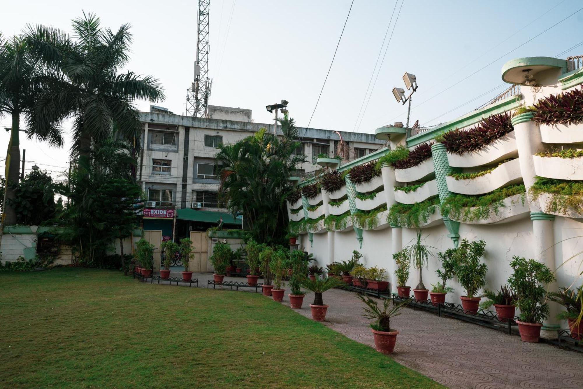 Hotel Girdhar Mahal Indore Ngoại thất bức ảnh